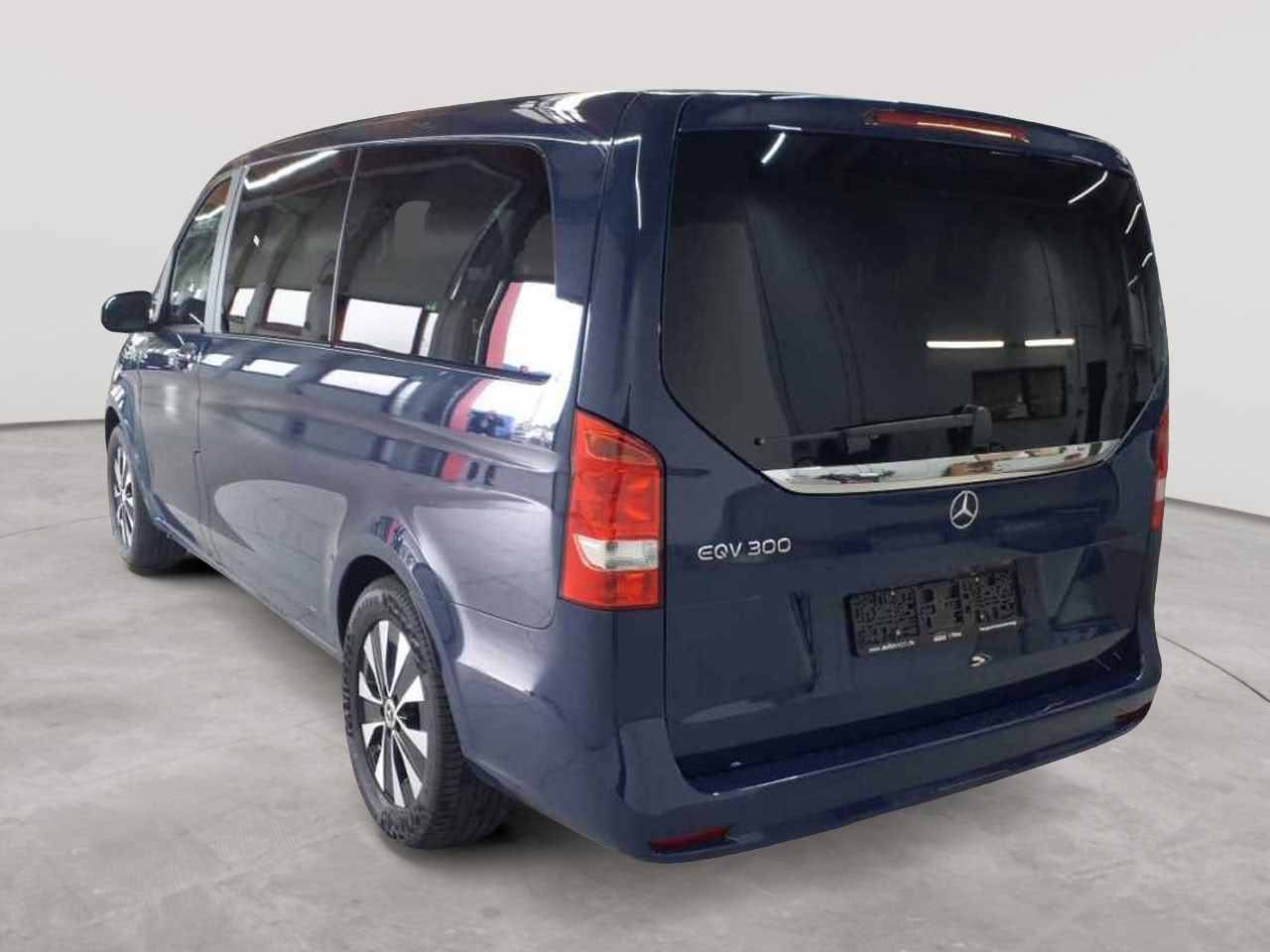 Mercedes-Benz EQV 300 lang 5