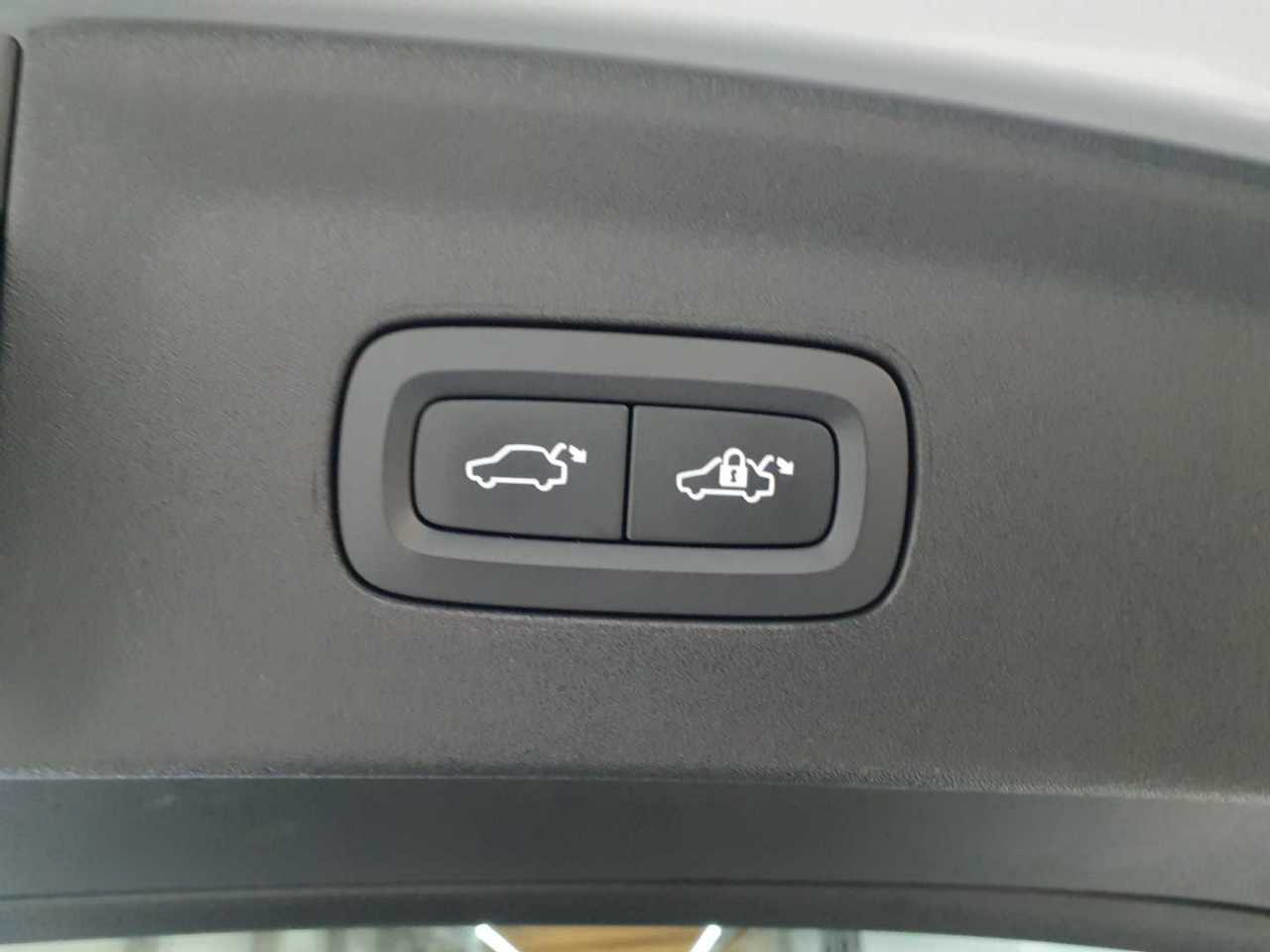 Polestar 2 Dual Motor 82kWh Plus 16
