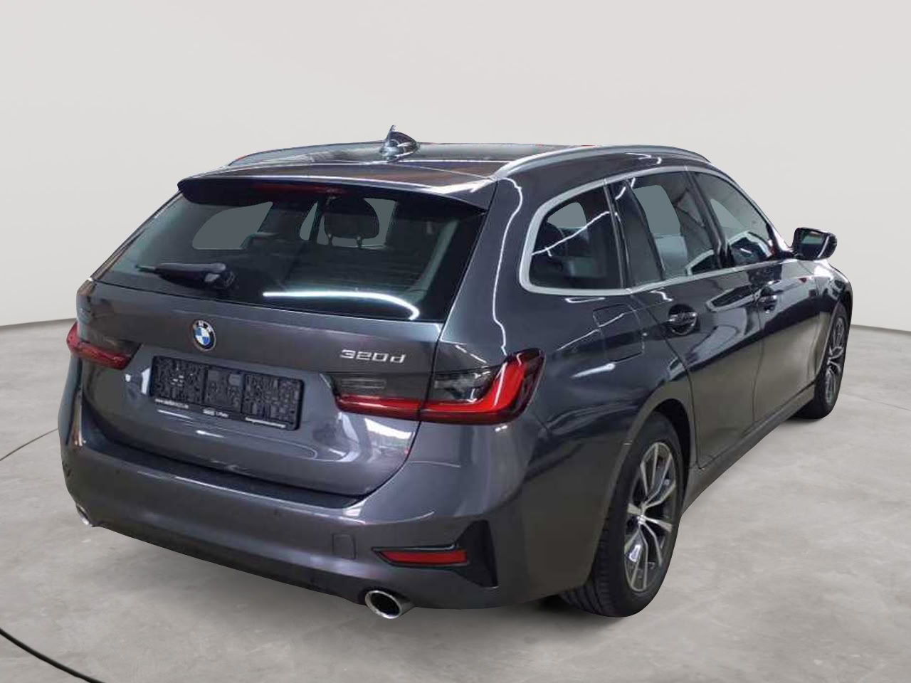 BMW 320d Touring xDrive Aut. Sport Line 4