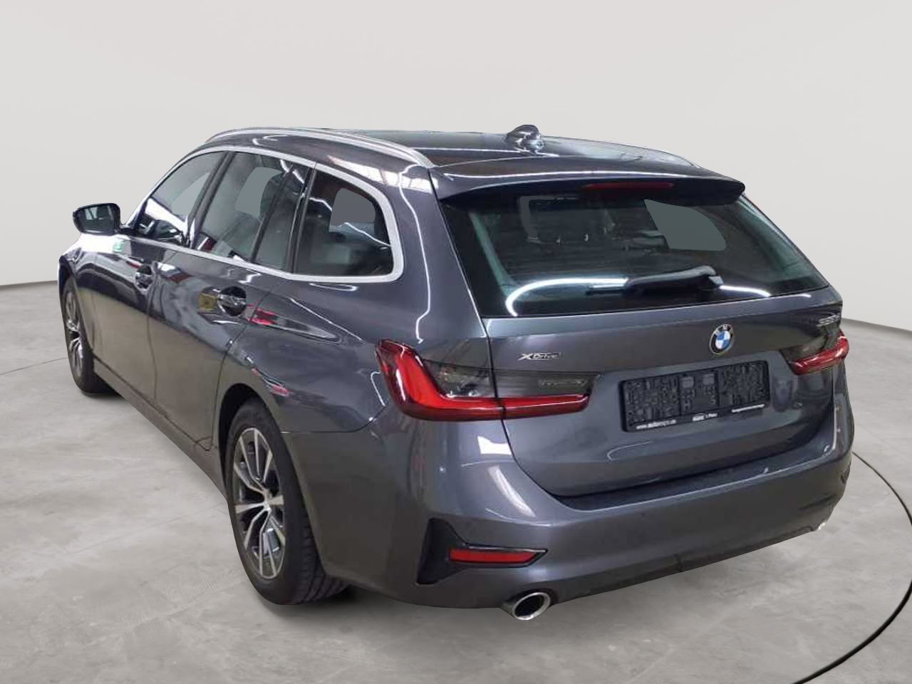 BMW 320d Touring xDrive Aut. Sport Line 5