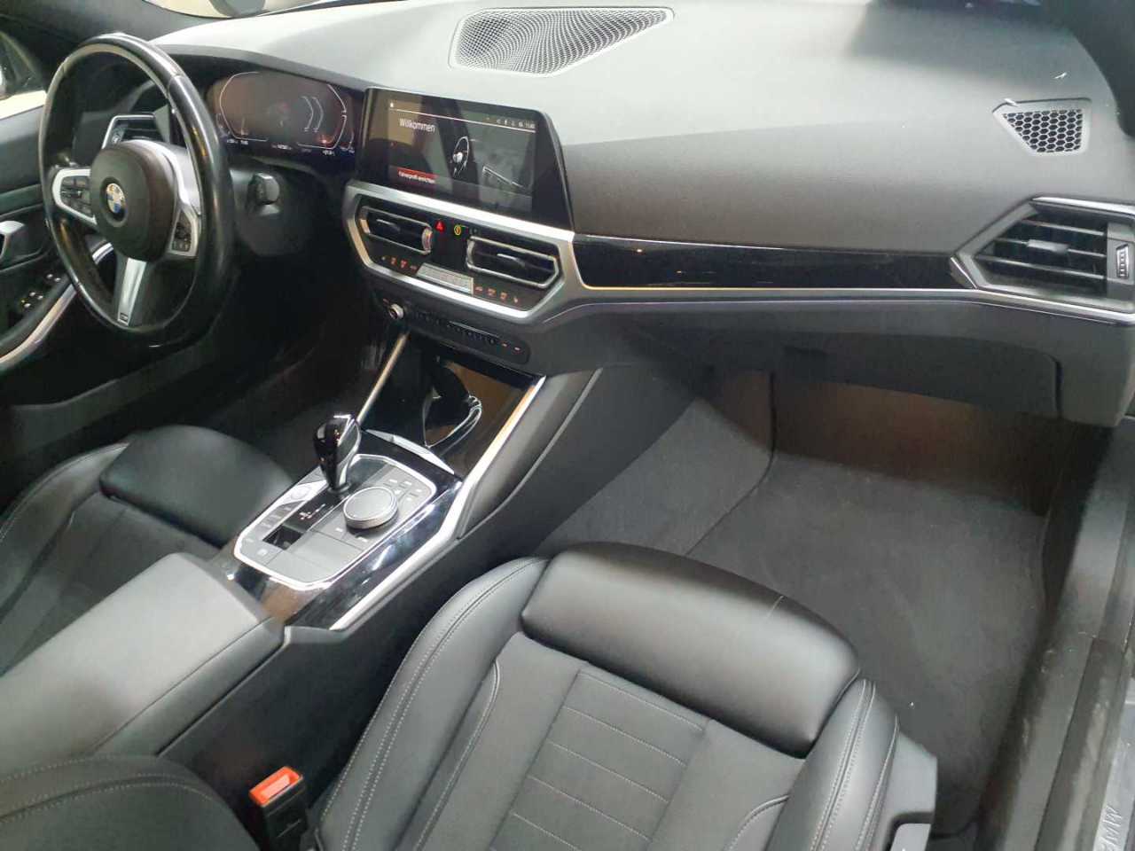 BMW 320d Touring xDrive Aut. Sport Line 9
