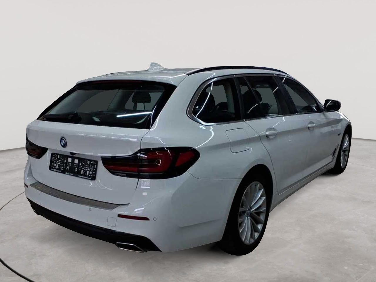 BMW 530e xDrive Touring Aut. 4