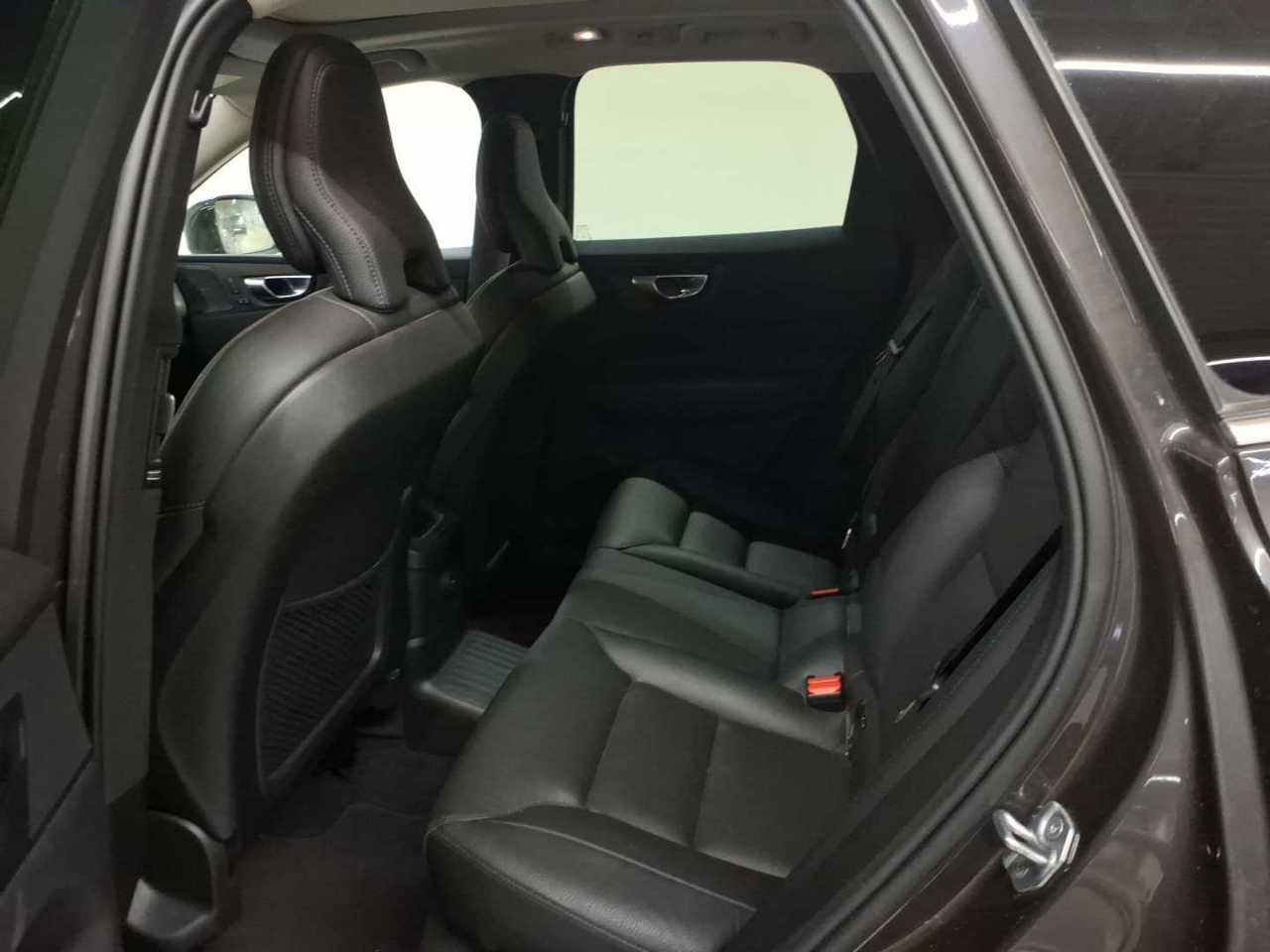 Volvo XC60 T6 AWD Recharge Geartronic Inscription Expression 13
