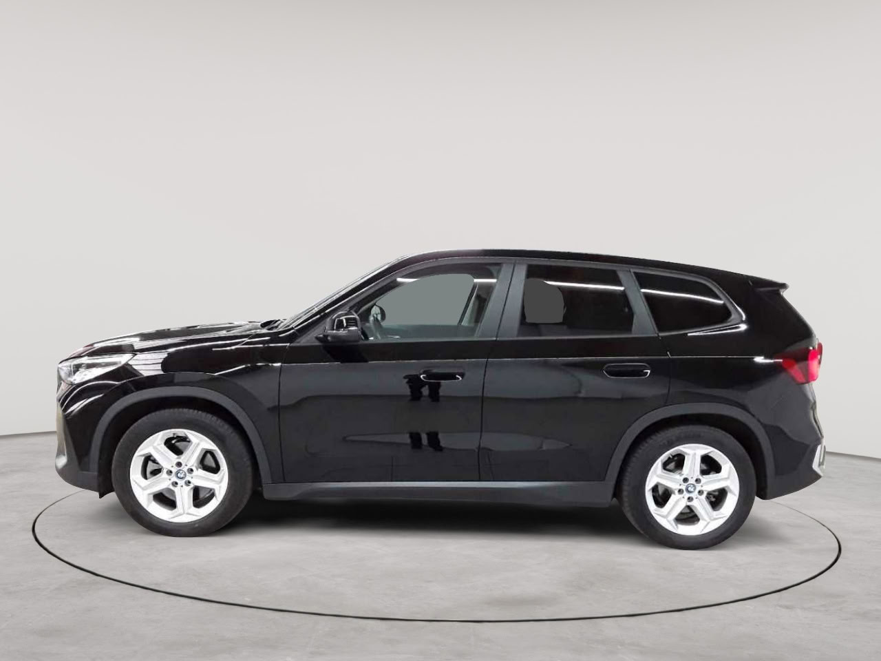 BMW iX1 xDrive30 6