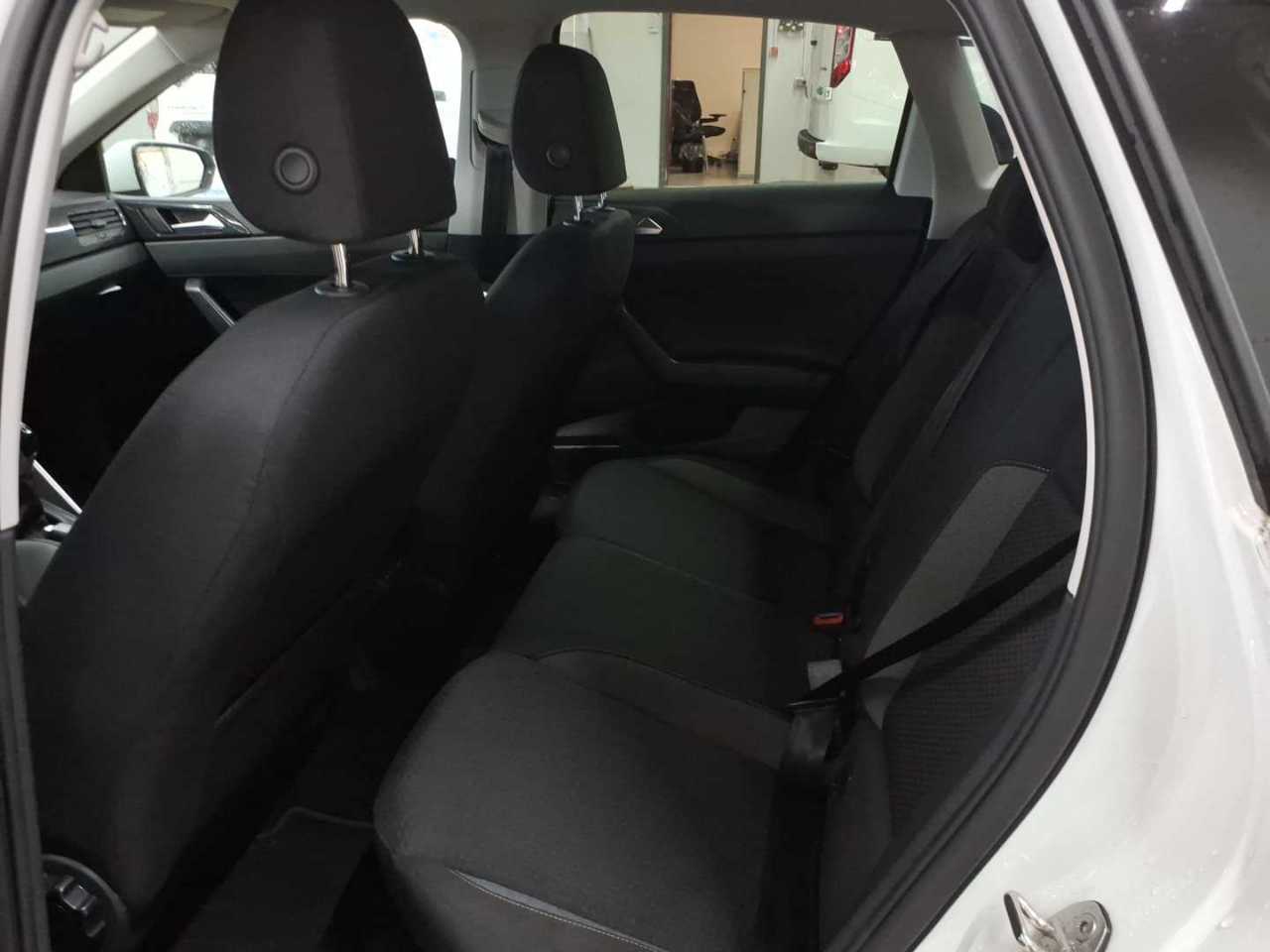 Volkswagen Polo 1.0 Life 13