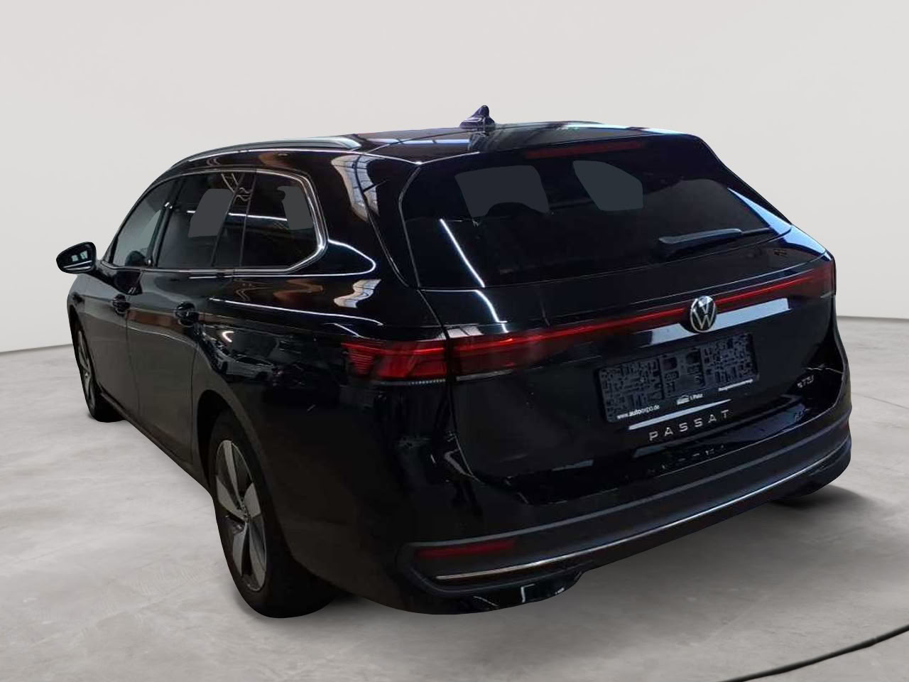 Volkswagen Passat Variant 1.5 e-TSI OPF DSG Business 5