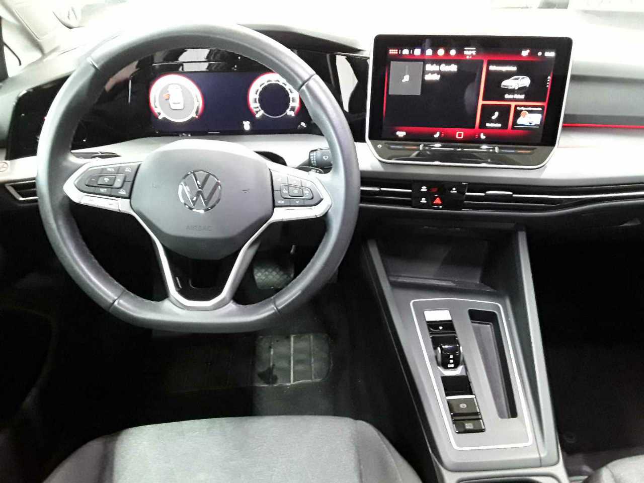 Volkswagen Golf Variant 1.5 eTSI OPF DSG Life 10