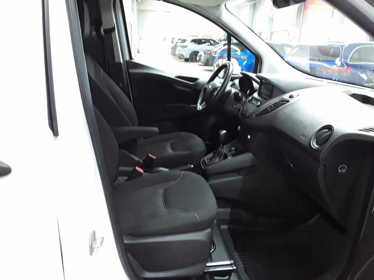 Ford Transit Courier S&S Trend 8