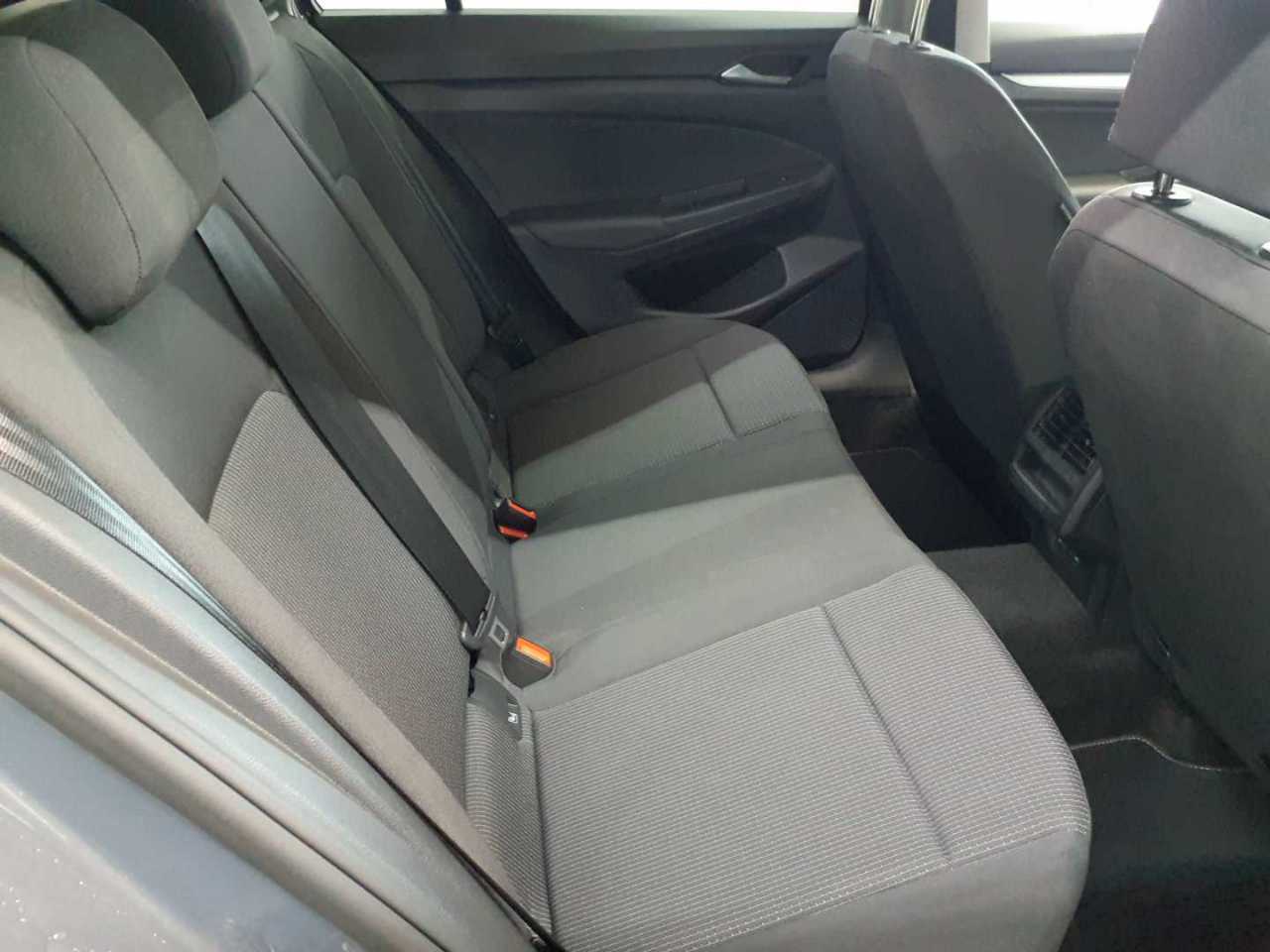Volkswagen Golf Variant 2.0 TDI SCR 14