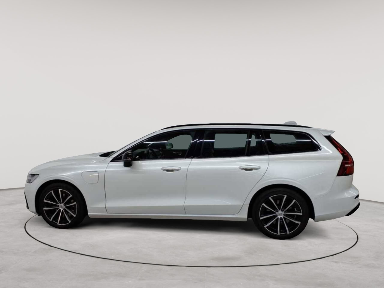 Volvo V60 T6 AWD Recharge Plus Dark 6