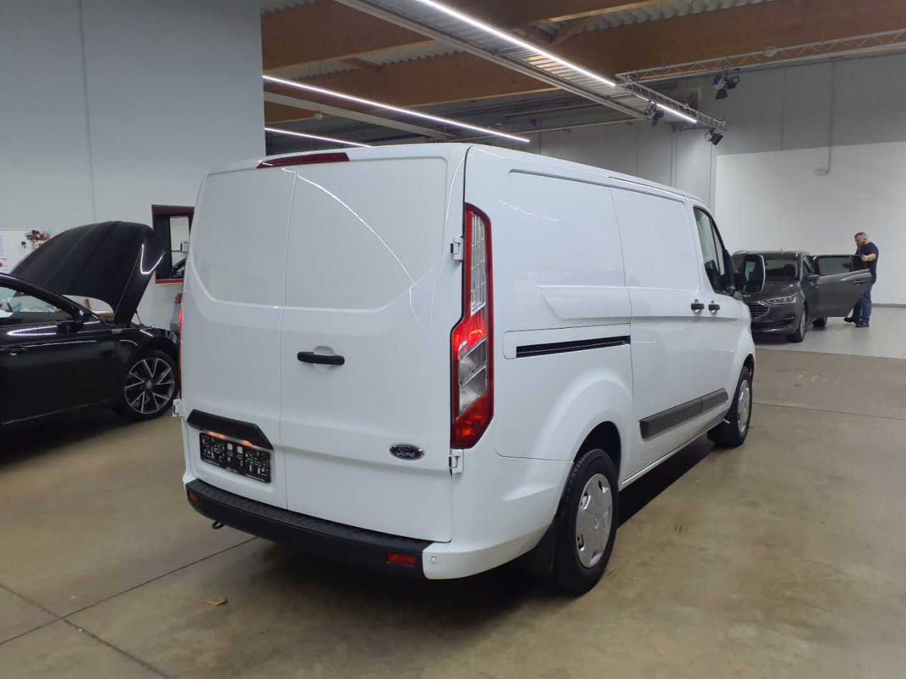 Ford Transit Custom 300 L1H1 LKW VA MH Trend 4