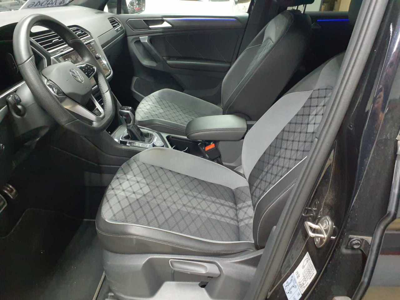 Volkswagen Tiguan 2.0 TDI SCR 4MOTION DSG R-Line 7