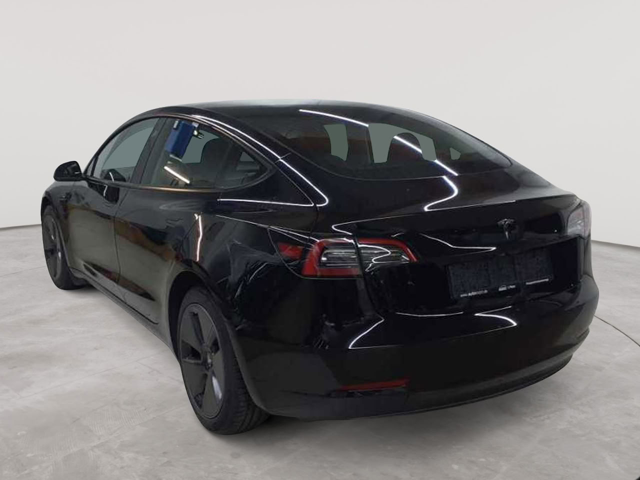 Tesla Model 3 RWD Hinterradantrieb 5