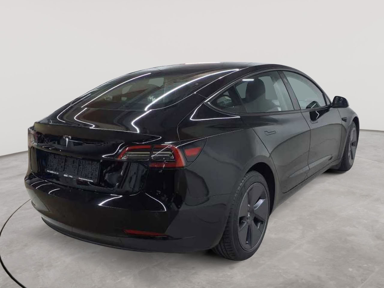 Tesla Model 3 RWD Hinterradantrieb 4