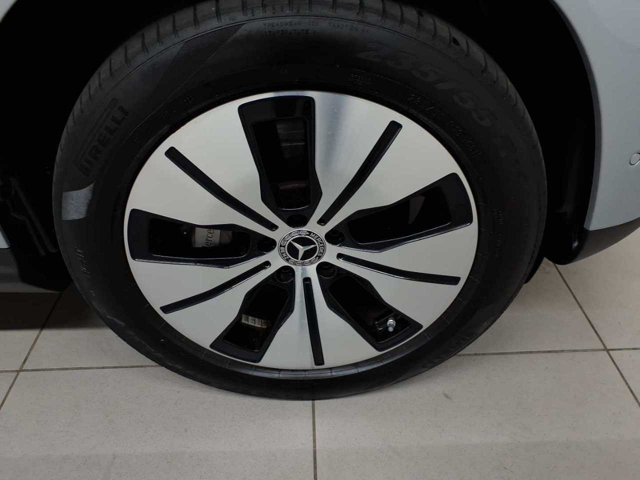 Mercedes-Benz EQC 400 4Matic 17