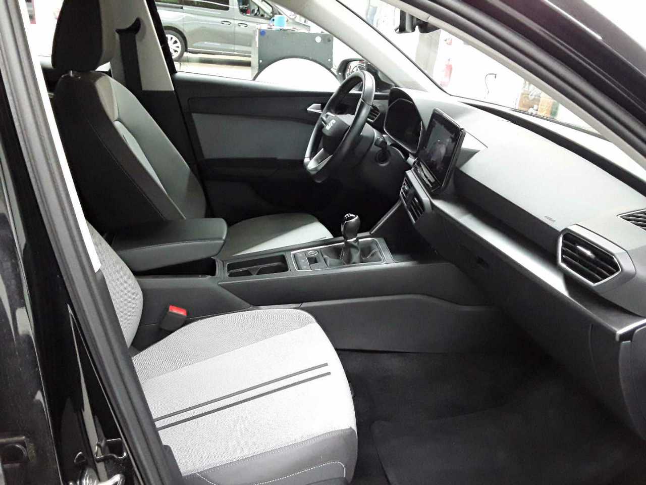 Seat Leon Sportstourer 2.0 TDI Style 8