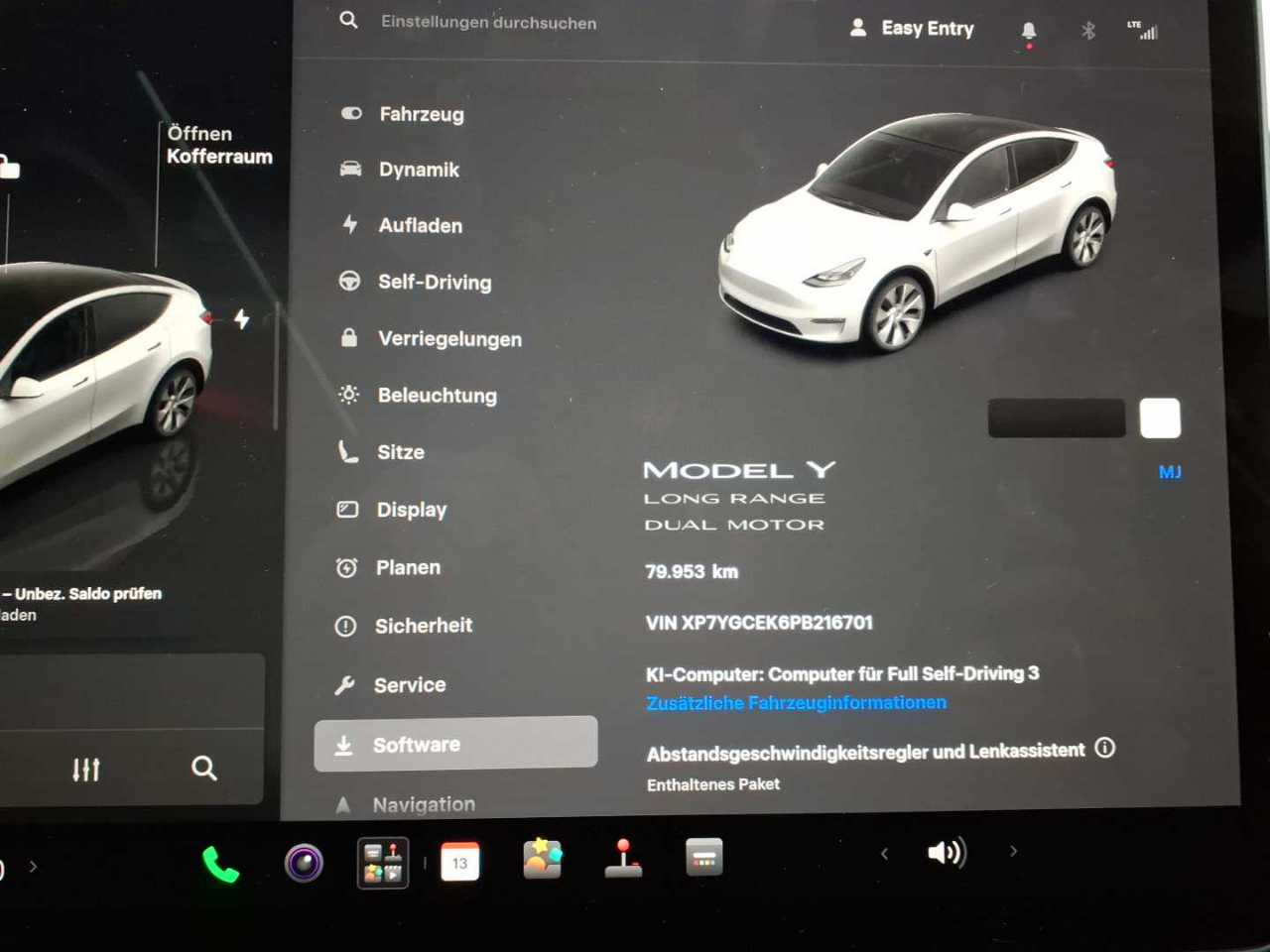 Tesla Model Y Long Range Dual Motor AWD 11