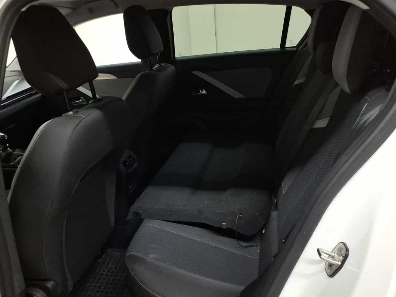 Opel Astra 1.2 Turbo Business Edition 13