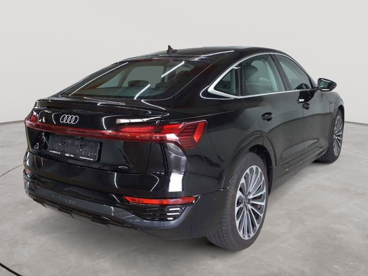 Audi Q8 e-tron Sportback 55 quattro advanced 4