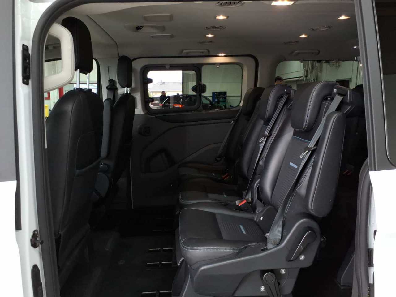 Ford Tourneo Custom 320 L1H1 VA Autm. Active 13
