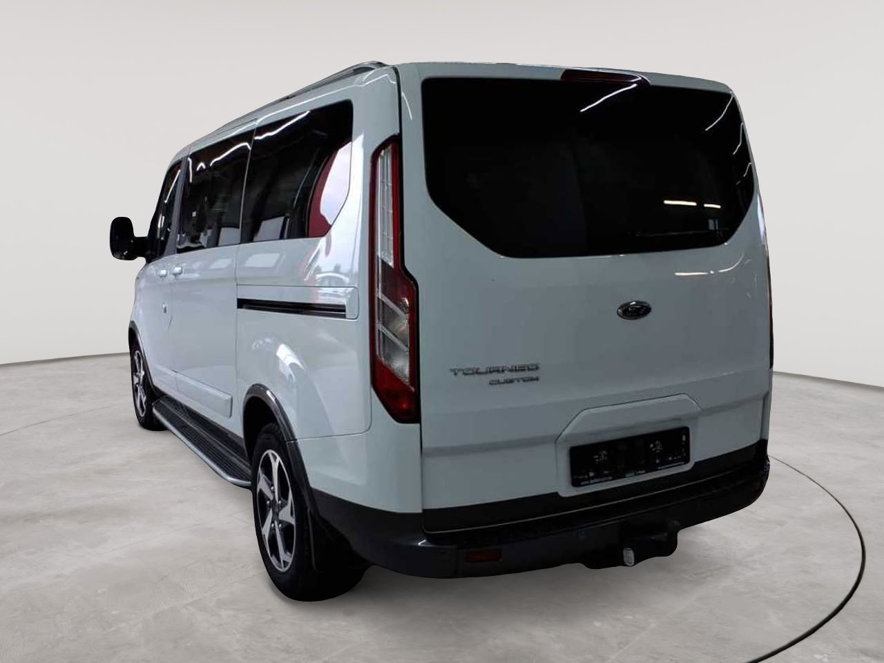 Ford Tourneo Custom 320 L1H1 VA Autm. Active 5