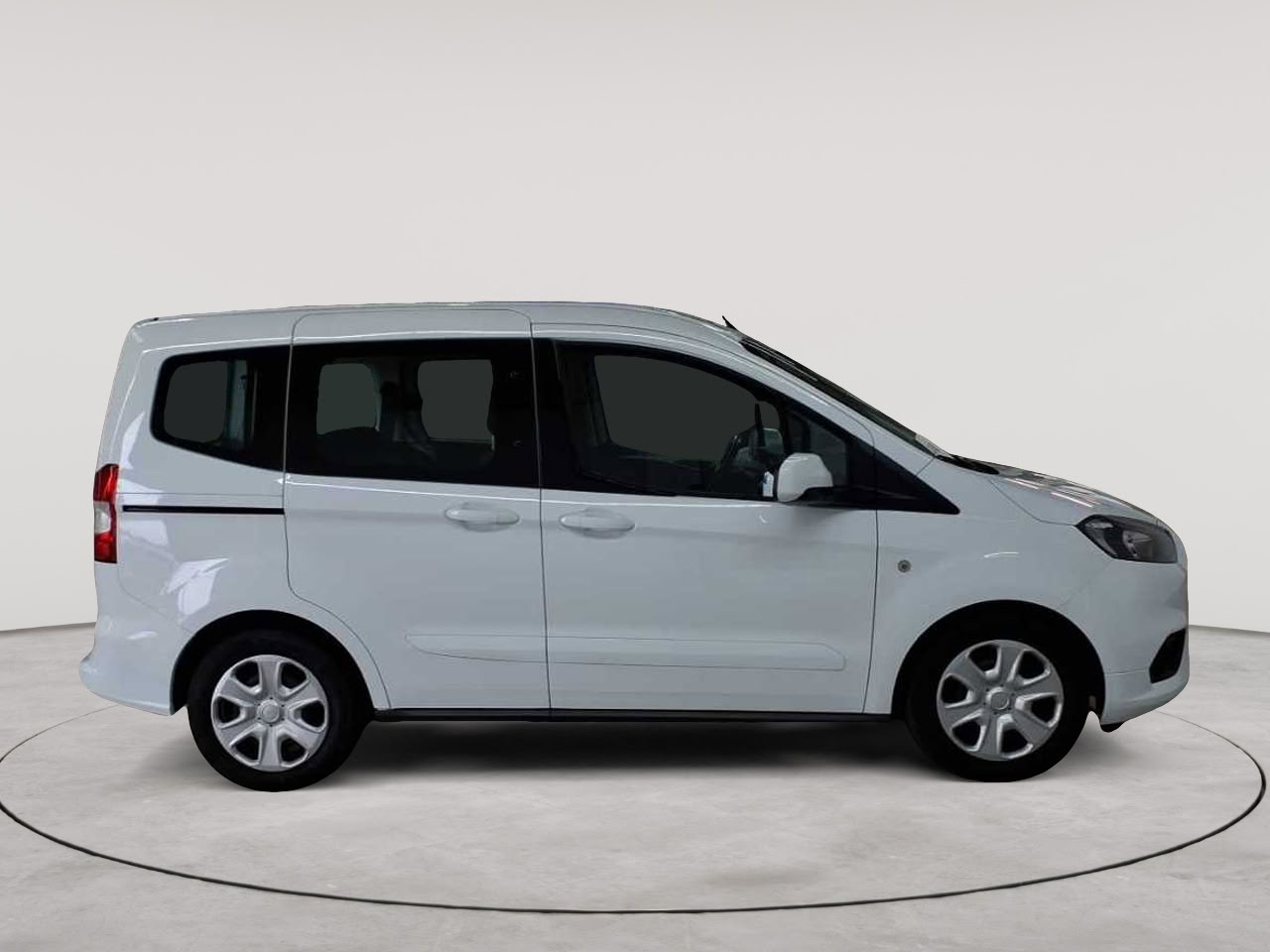 Ford Tourneo Courier 1.5 TDCi S&S Trend 3