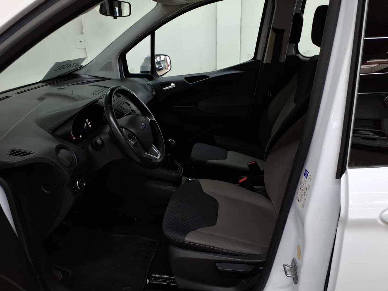 Ford Tourneo Courier 1.5 TDCi S&S Trend 7