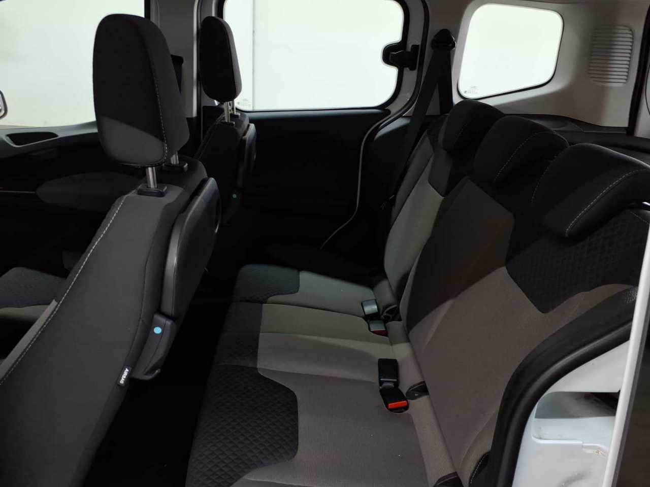 Ford Tourneo Courier 1.5 TDCi S&S Trend 13