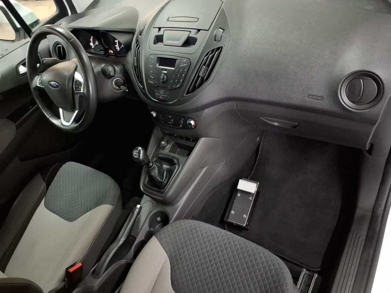 Ford Tourneo Courier 1.5 TDCi S&S Trend 9