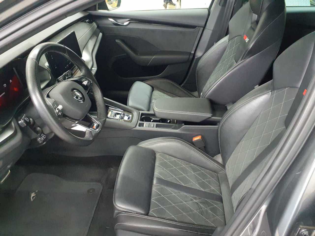 Skoda Octavia Combi 2.0 TDI DSG RS 7