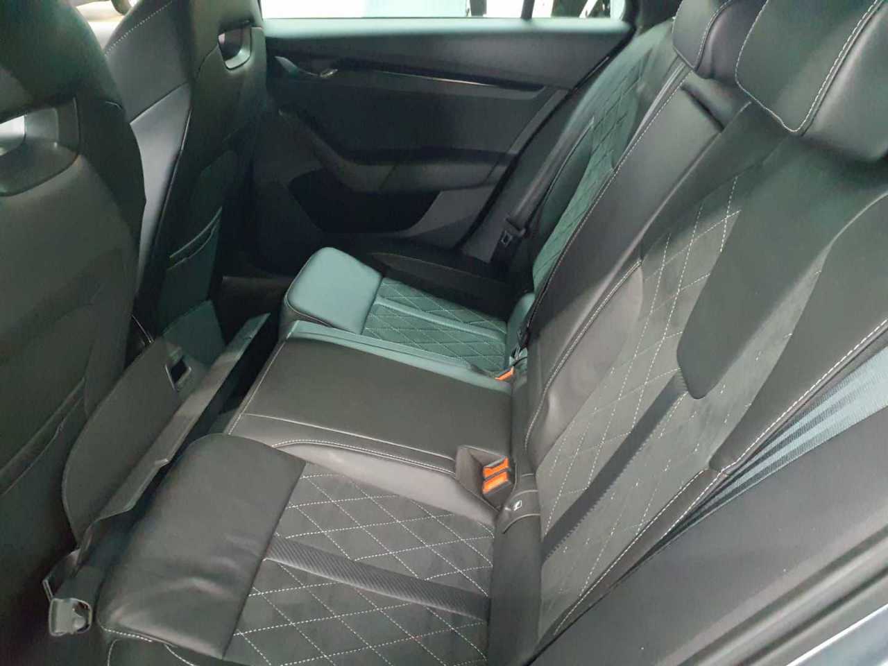 Skoda Octavia Combi 2.0 TDI DSG RS 13