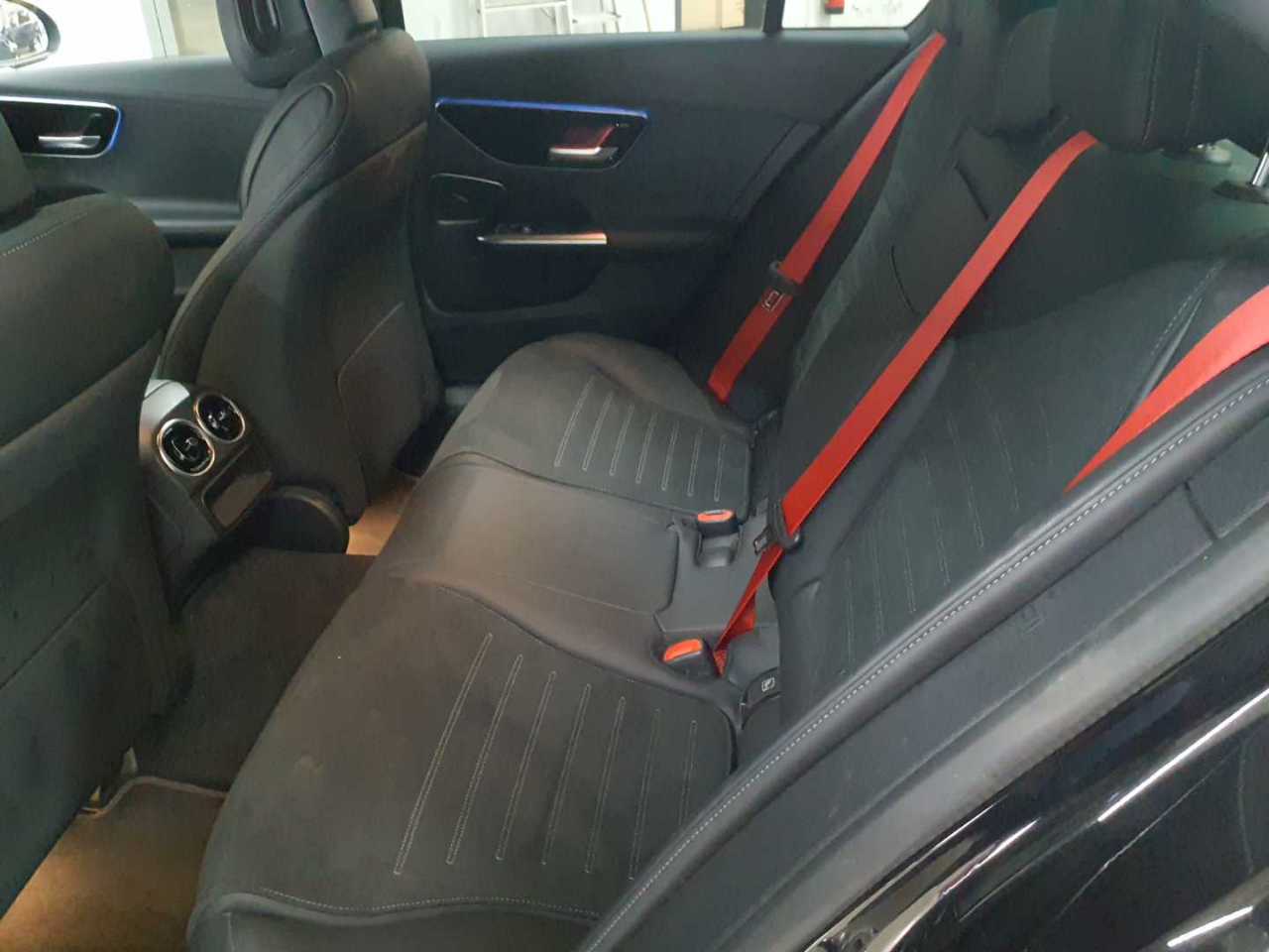 Mercedes-Benz C 300 d 9G-TRONIC 4Matic AMG Line 13