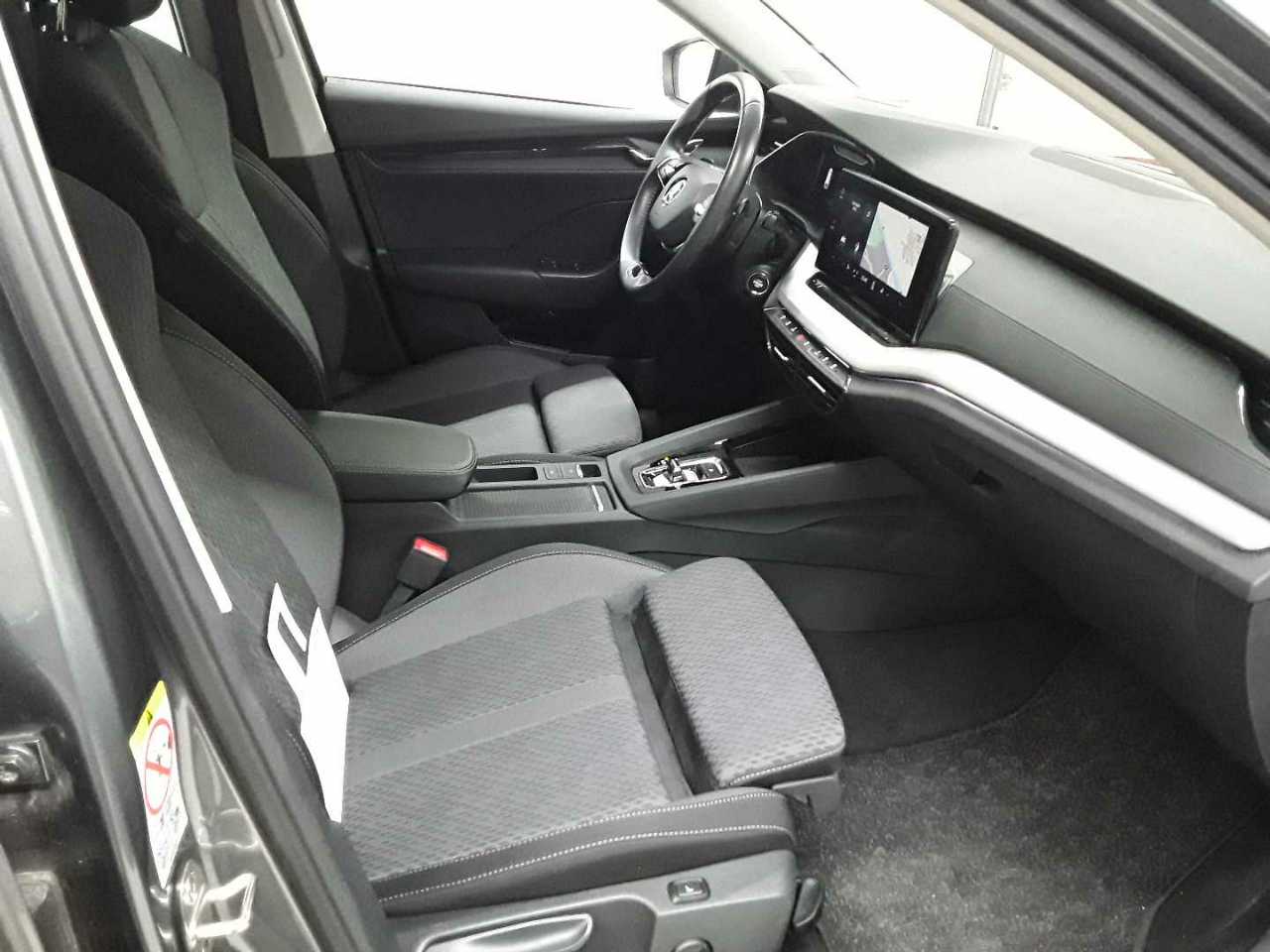 Skoda Octavia Combi 2.0 TDI DSG Ambition 8