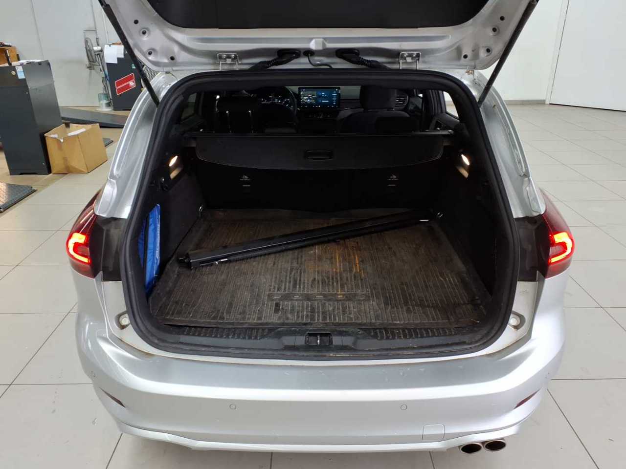 Ford Focus Turnier 1.5 EcoBlue Start-Stopp-System ST-LINE 15
