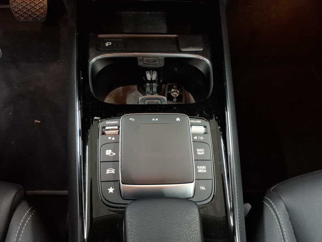 Mercedes-Benz GLA 200 d 8G-DCT 10