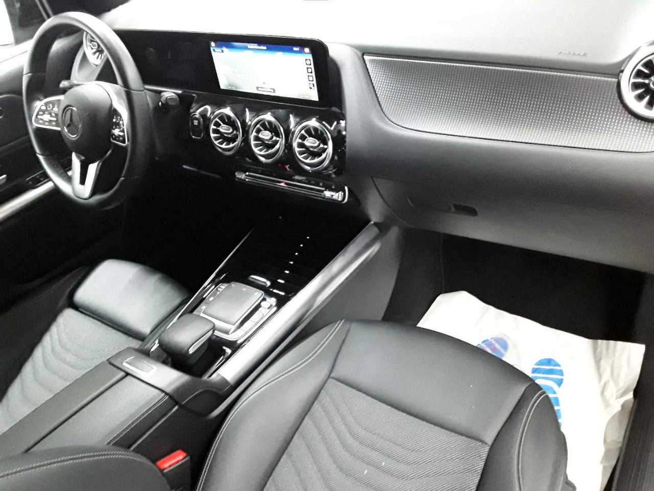 Mercedes-Benz EQA 250 Progressive 9