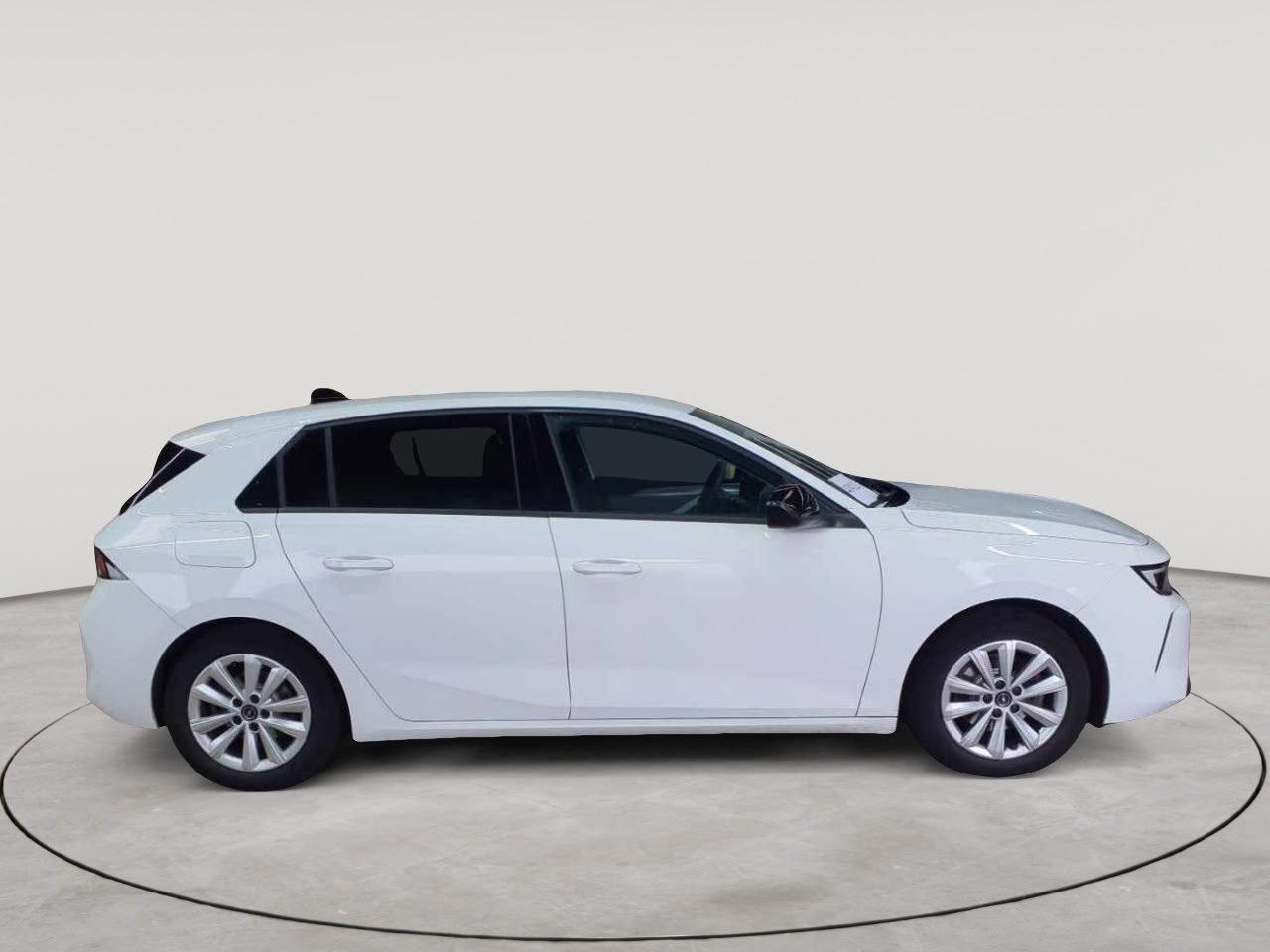 Opel Astra 1.2 Turbo Business Edition 3