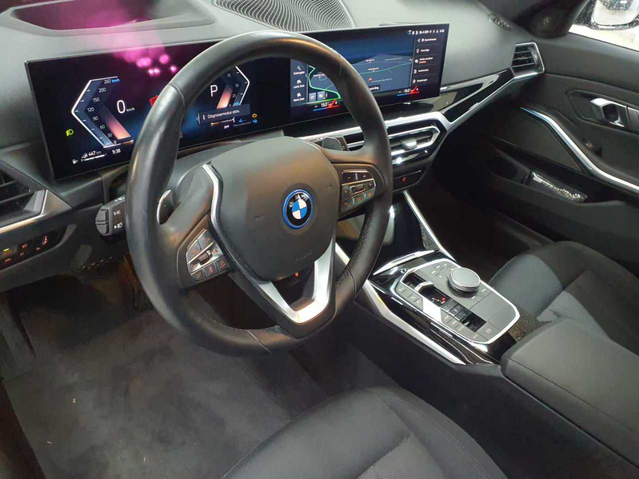 BMW 330e Touring Aut. 9