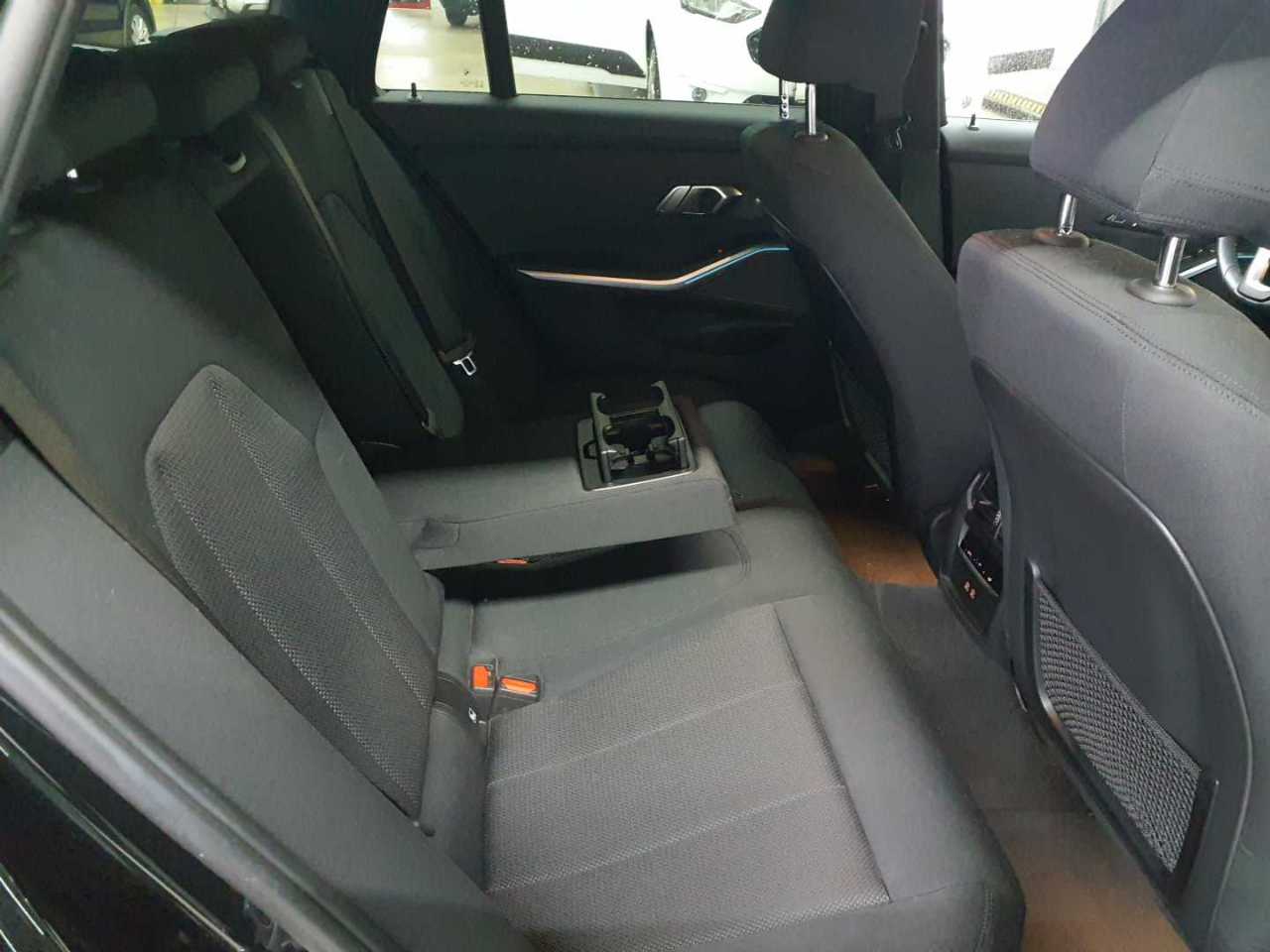 BMW 330e Touring Aut. 13