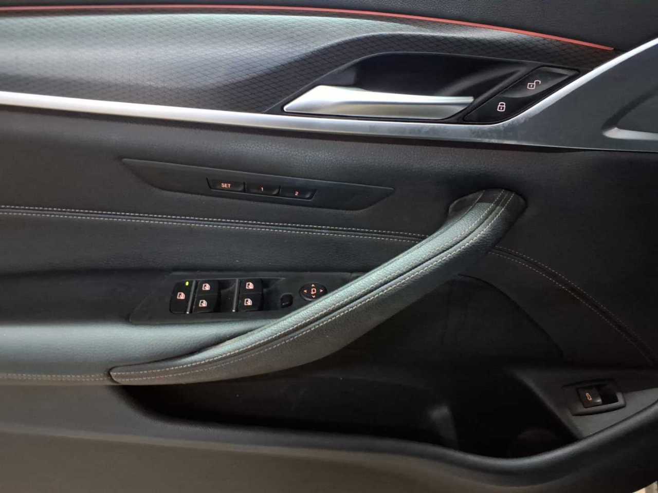 BMW 530i xDrive Touring Aut. 19