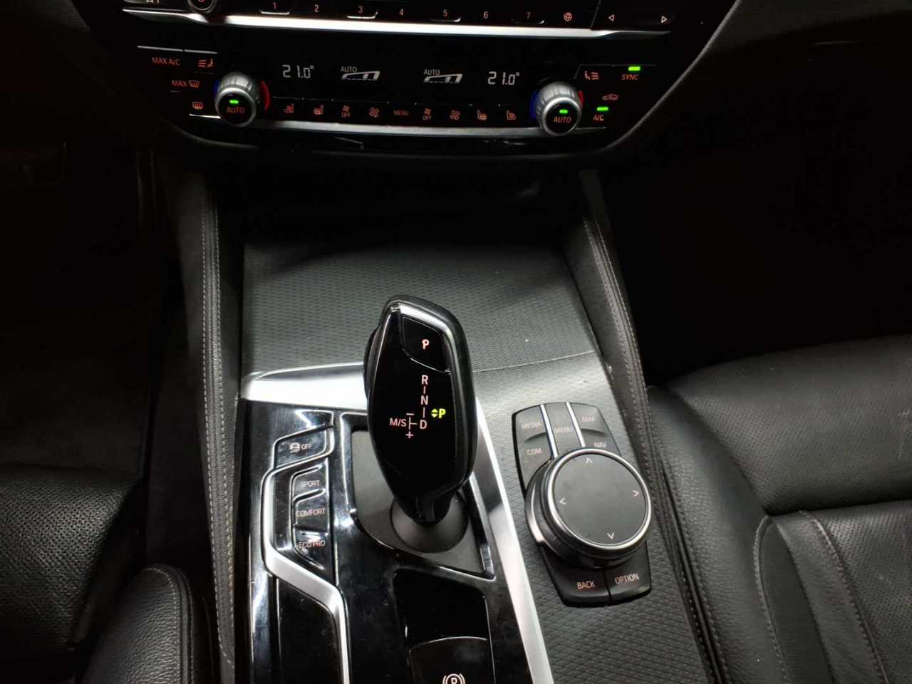 BMW 530i xDrive Touring Aut. 10