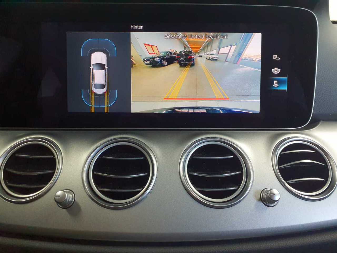 Mercedes-Benz E 300 e 9G-TRONIC 16