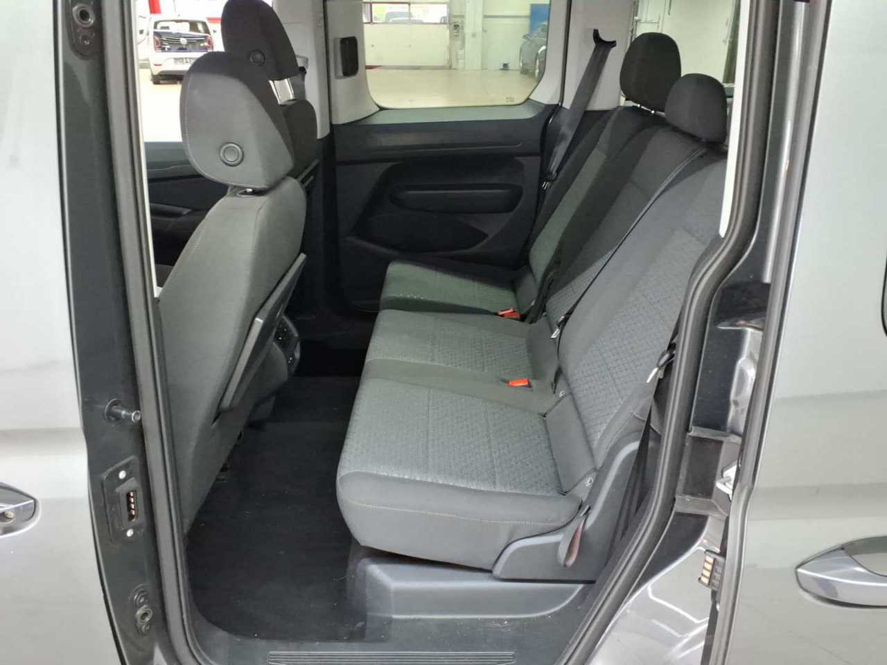 Ford Tourneo Connect 2.0 EcoBlue TITANIUM 13