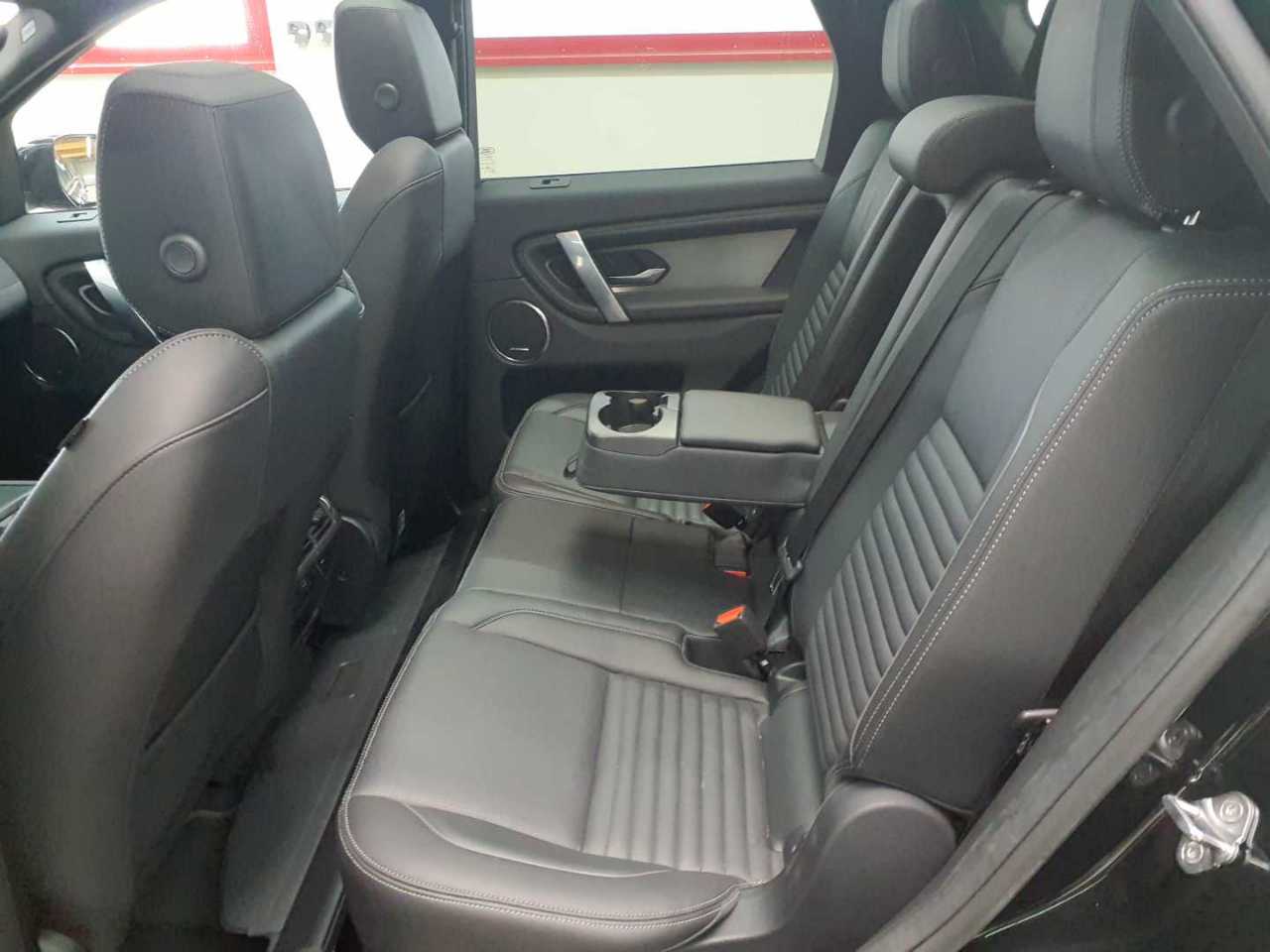 Land Rover Discovery Sport P270e Dynamic SE 14