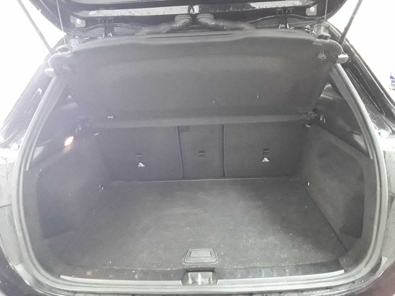 Mercedes-Benz GLA 200 4Matic 8G-DCT Progressive 15
