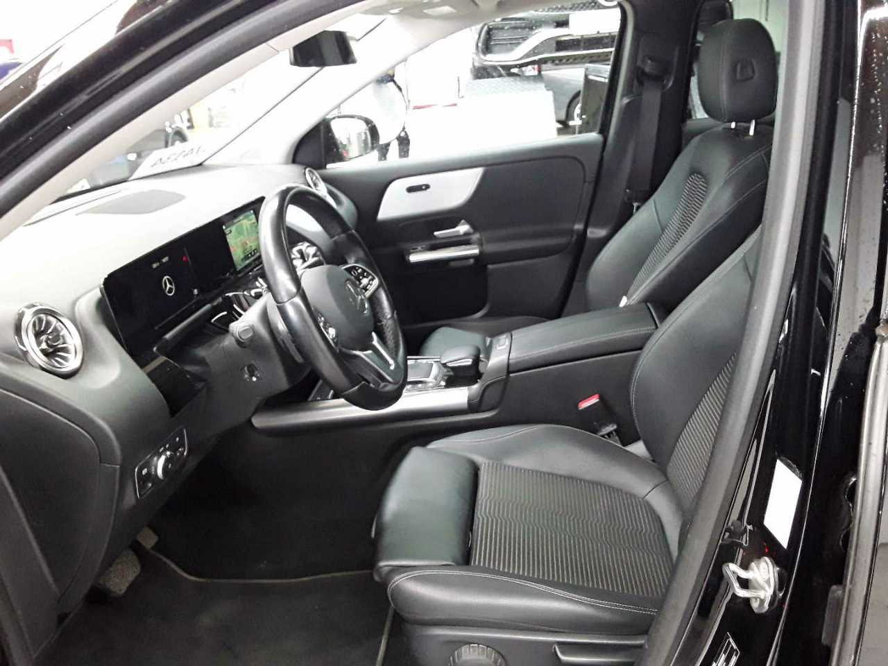 Mercedes-Benz GLA 200 4Matic 8G-DCT Progressive 7