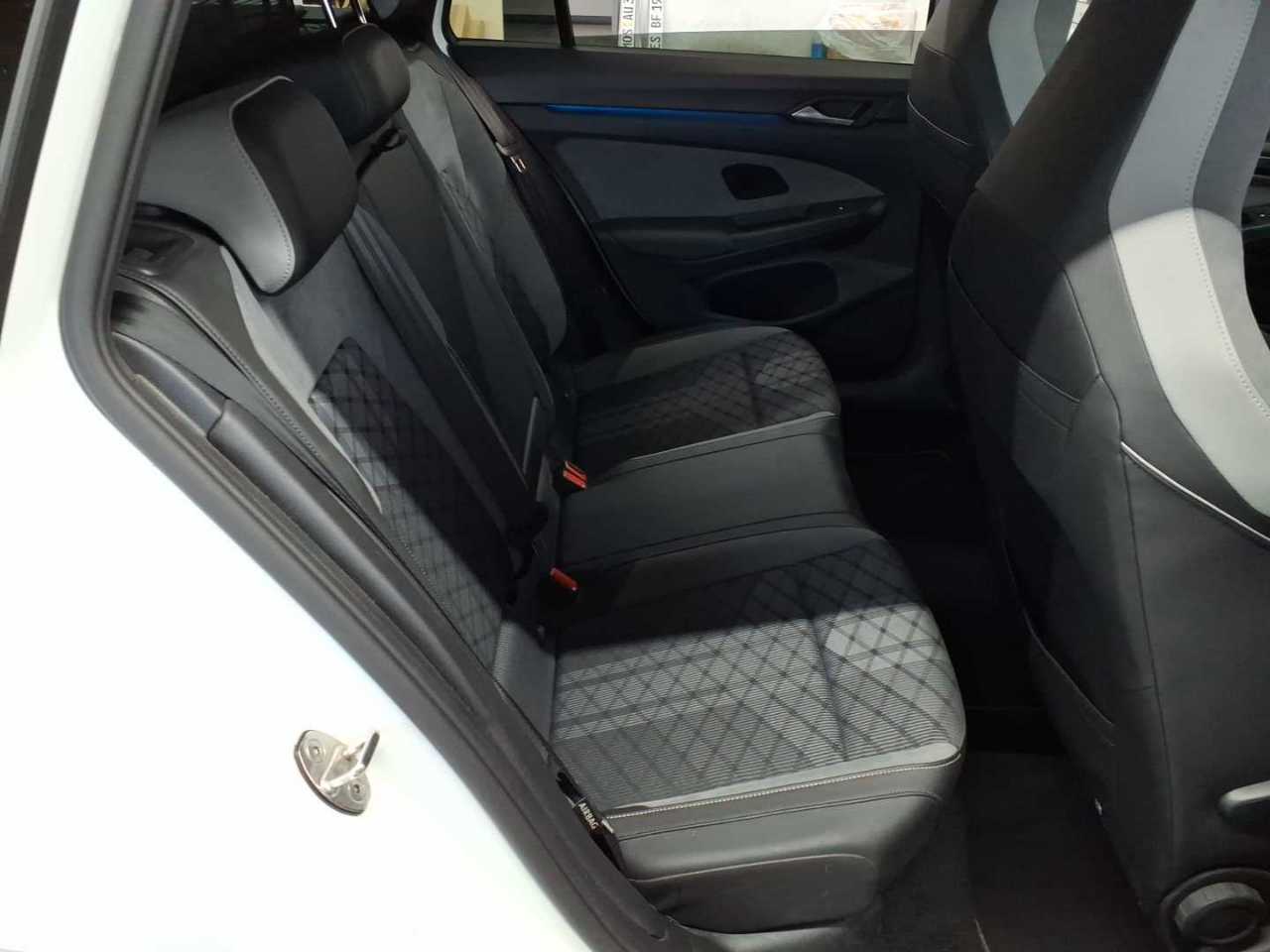 Volkswagen Golf Variant 2.0 TSI OPF 4Motion DSG R-Line 14