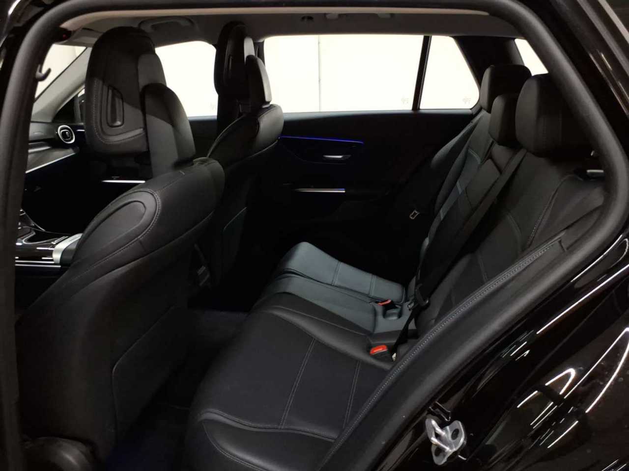 Mercedes-Benz C 300 4Matic T 9G-TRONIC AMG Line 13