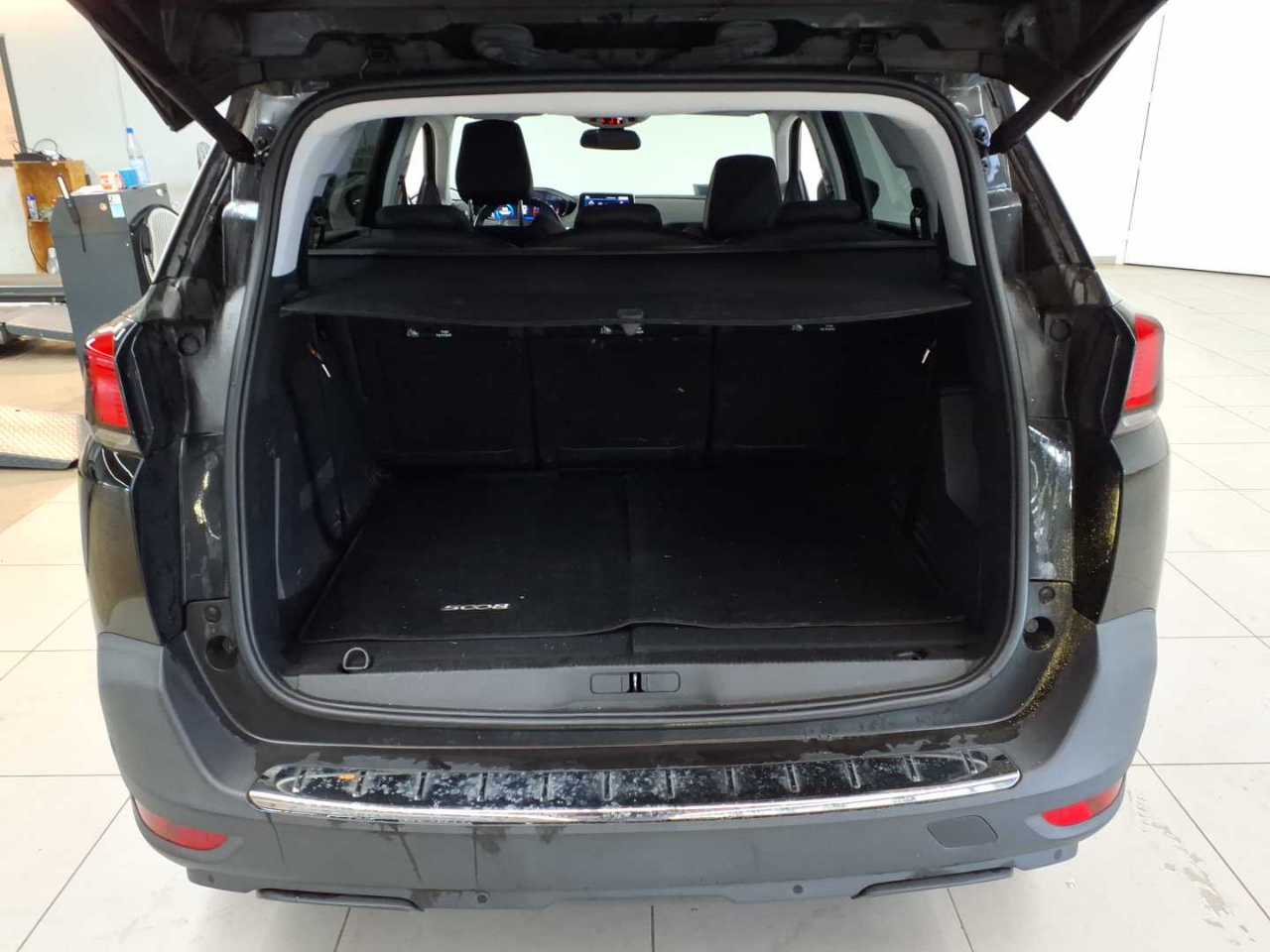 Peugeot 5008 BlueHDi 180 EAT8 Allure 15