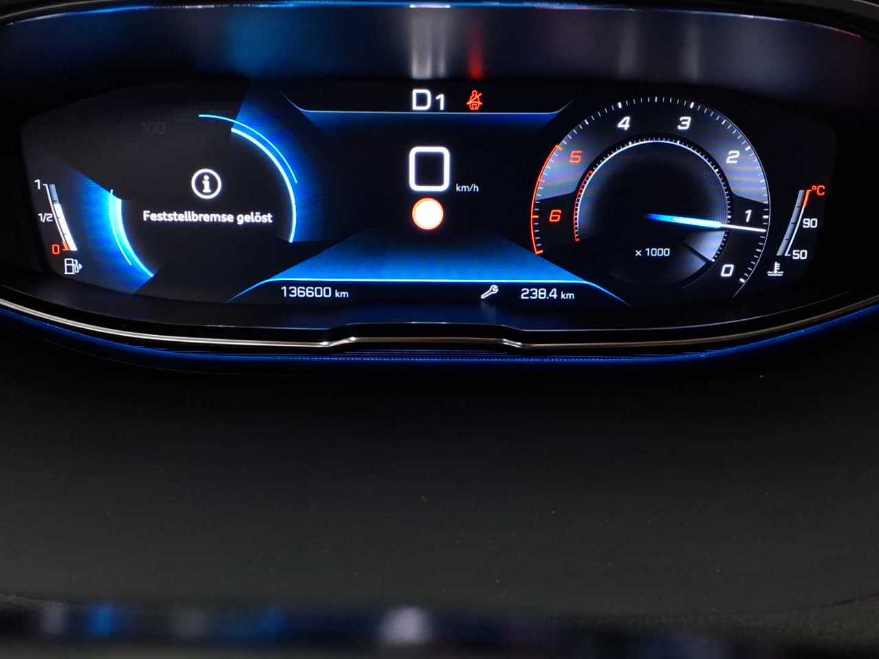 Peugeot 5008 BlueHDi 180 EAT8 Allure 11